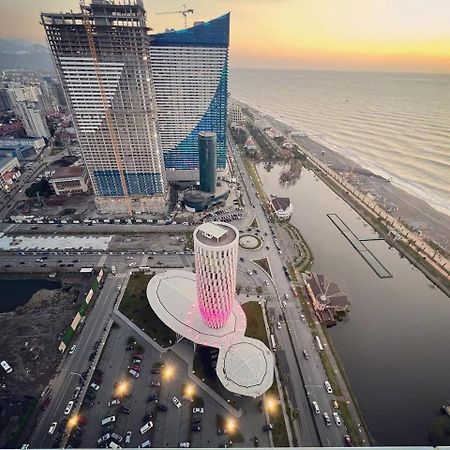 Ng Premium Apartments In Alliance Palace Batumi Exteriör bild