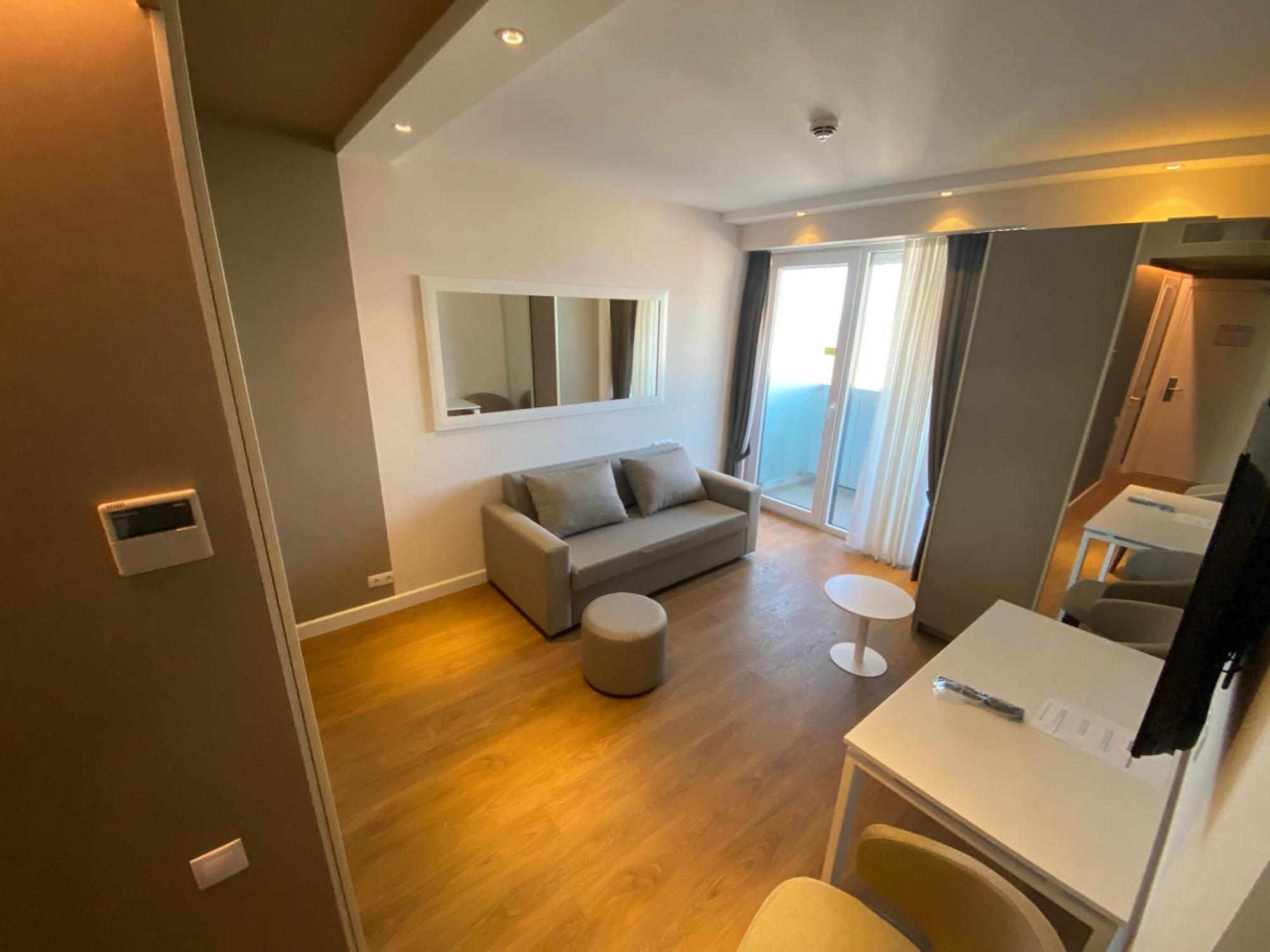 Ng Premium Apartments In Alliance Palace Batumi Exteriör bild